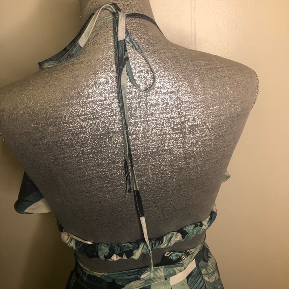 Crop Top and Shorts - Picture 5 of 8